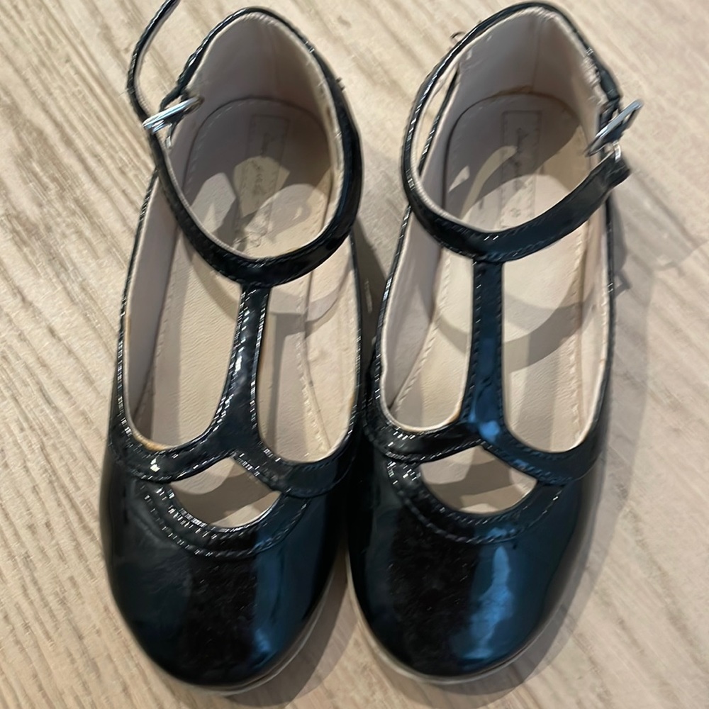 ZARA girls patented black dress shoe size 27